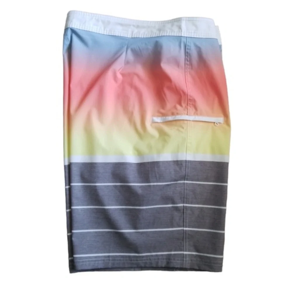 Wave‎ Zone Men’s Ombre Striped Swim Board Shorts Sz. 40
